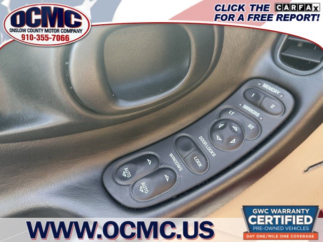 2004 Chevrolet Corvette Convertible photo 13