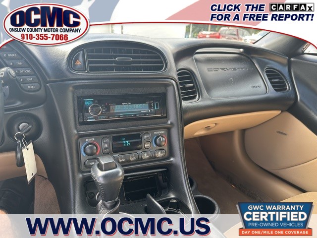 2004 Chevrolet Corvette Convertible photo 15