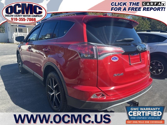 2016 Toyota RAV4 SE photo 4