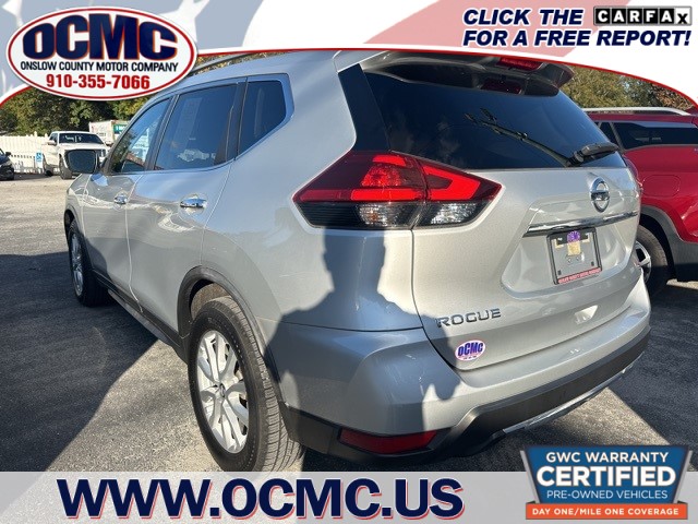 2018 Nissan Rogue SV photo 4