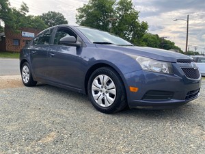 Picture of a 2013 Chevrolet Cruze LS Manual
