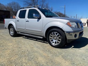 Picture of a 2012 Nissan Frontier SL Crew Cab 2WD