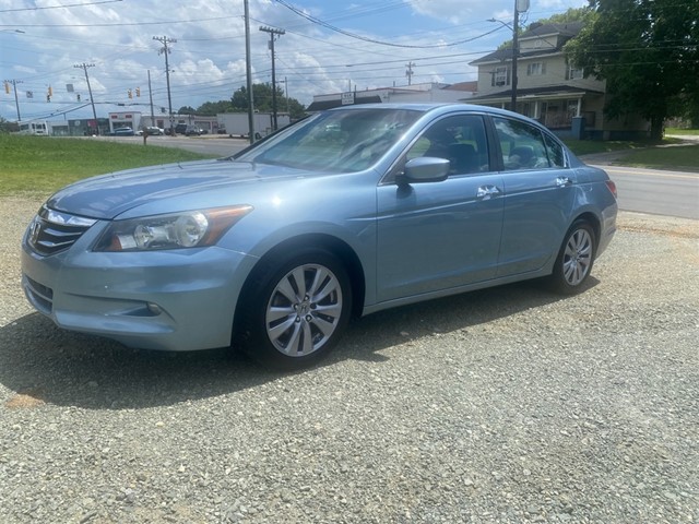 Honda Accord EX-L V6 Sedan AT with Navigation in Burlington