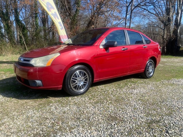 Ford Focus SE Sedan in Burlington