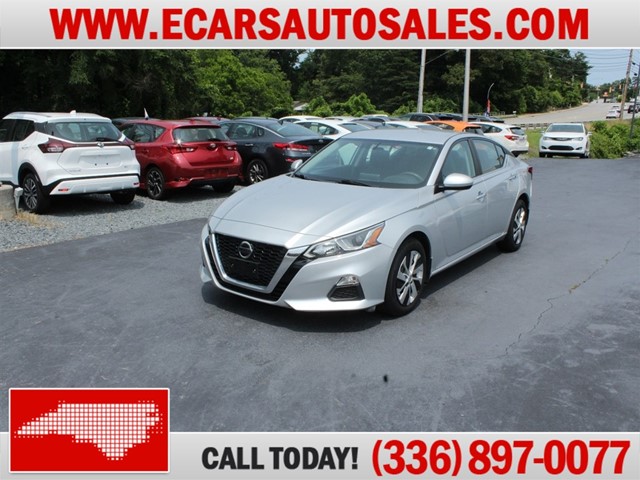 Nissan Altima 2.5 S AWD in Greensboro