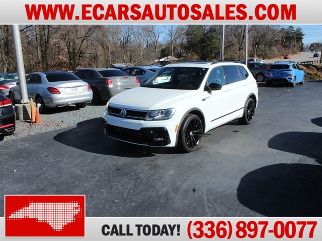 Volkswagen Tiguan SE R LINE in Greensboro