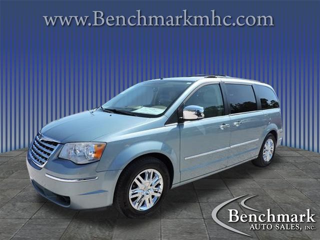 2008 Chrysler Town Country Limited In Morehead City