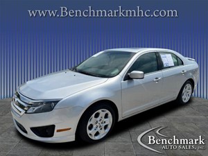 Picture of a 2011 Ford Fusion SE