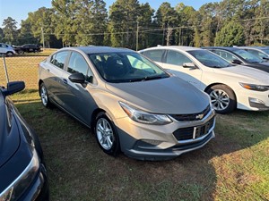 Picture of a 2017 Chevrolet Cruze LT Auto