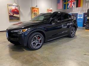 Picture of a 2018 Alfa Romeo Stelvio Ti Sport