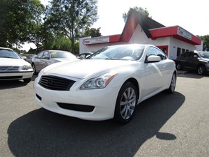 Picture of a 2009 Infiniti G Coupe G37x AWD