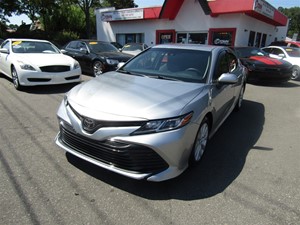 Picture of a 2018 Toyota Camry LE