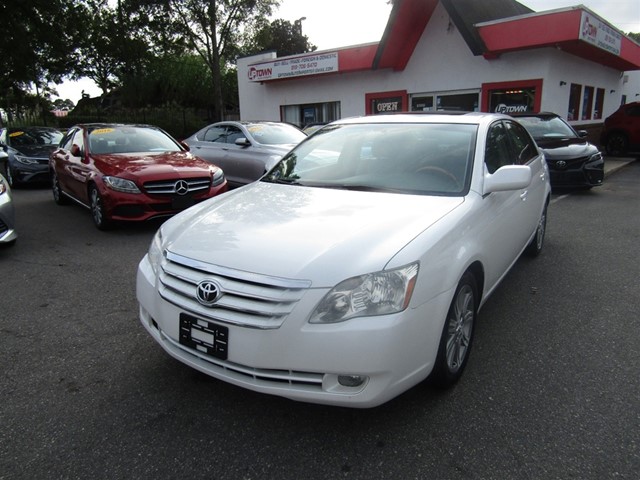 Toyota Avalon Limited in Raleigh