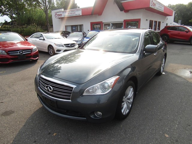 Infiniti M M37x in Raleigh