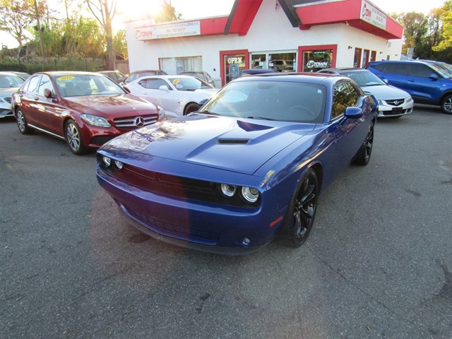 Dodge Challenger SXT in Raleigh