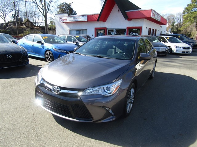 Toyota Camry SE in Raleigh