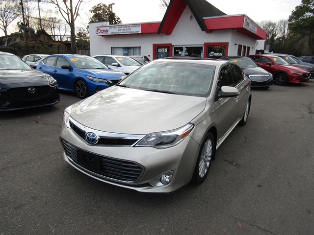 Toyota Avalon Hybrid Limited in Raleigh