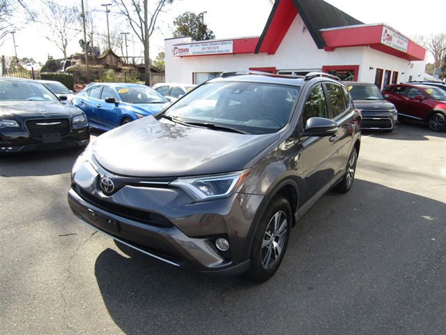 Toyota RAV4 XLE FWD in Raleigh