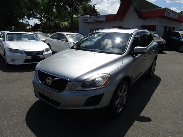 Volvo XC60 3.2 in Raleigh