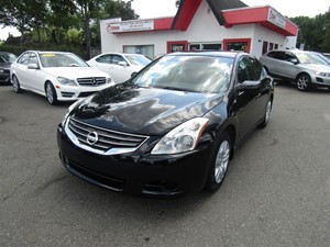 Picture of a 2010 Nissan Altima 2.5 S