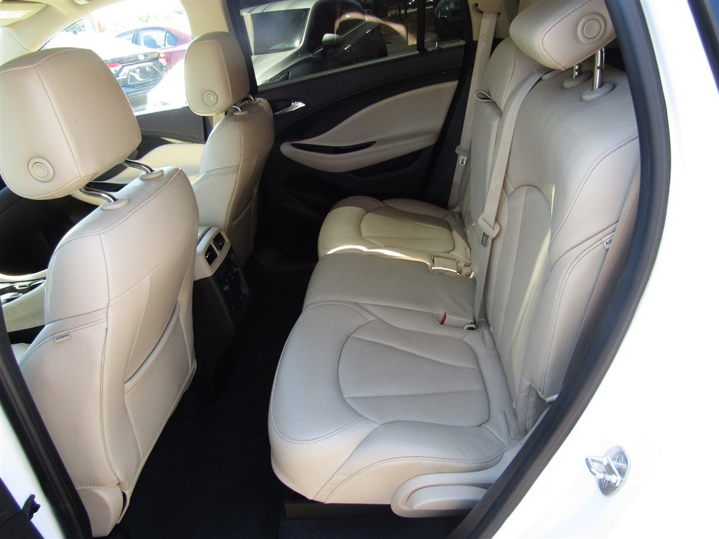 2017 Buick Envision Essence photo 18
