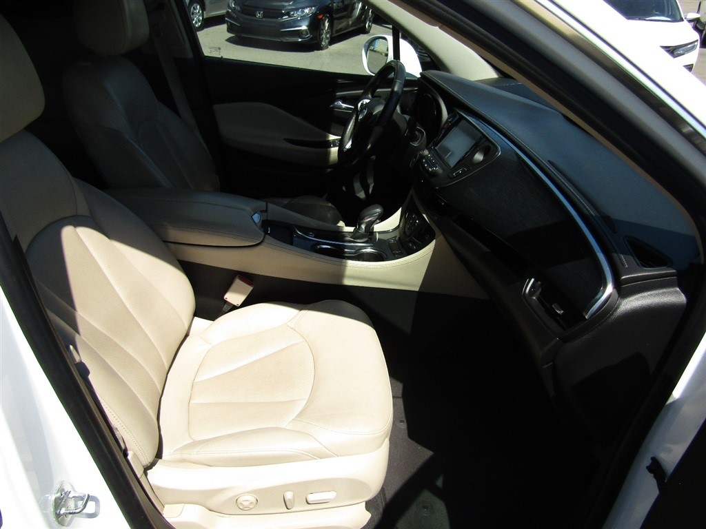 2017 Buick Envision Essence photo 20