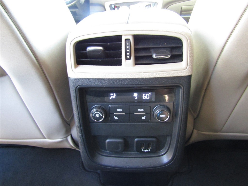 2017 Buick Envision Essence photo 25