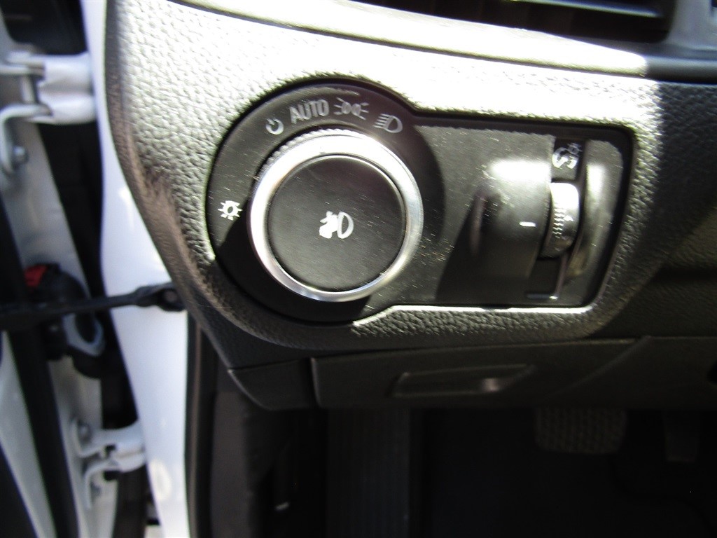2017 Buick Envision Essence photo 28