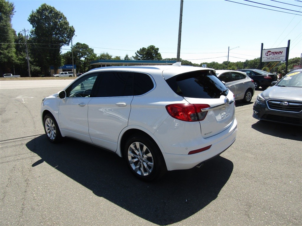 2017 Buick Envision Essence photo 5