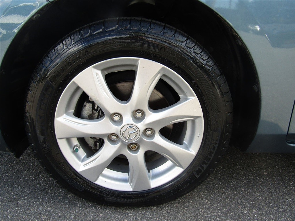 2011 Mazda Mazda3 Touring photo 12