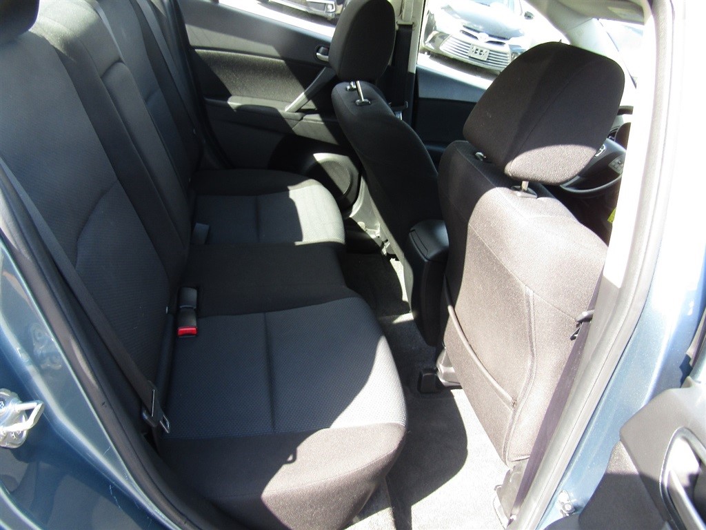 2011 Mazda Mazda3 Touring photo 20