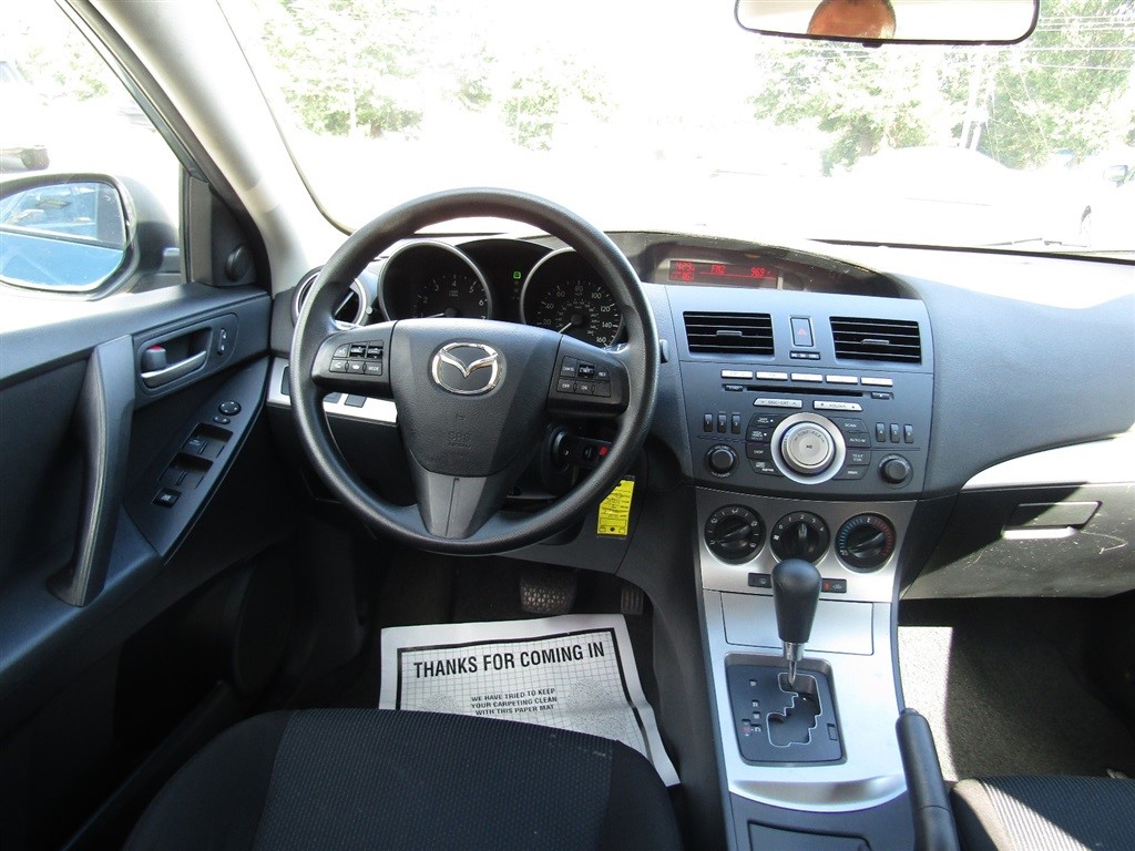 2011 Mazda Mazda3 Touring photo 22