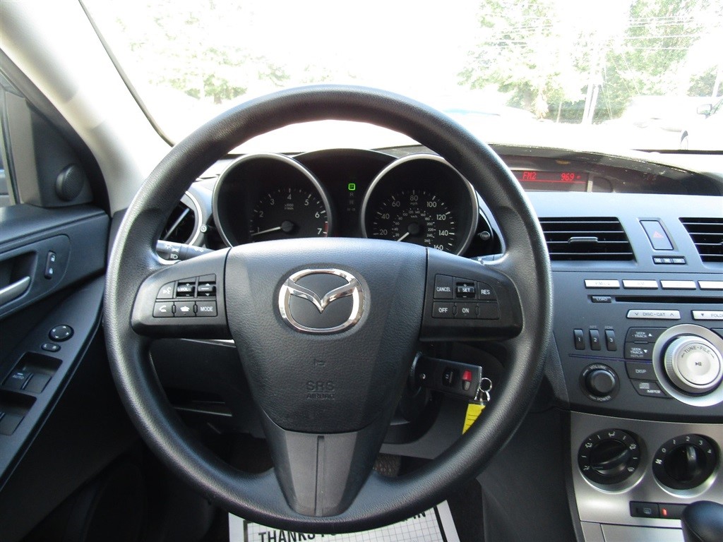2011 Mazda Mazda3 Touring photo 23