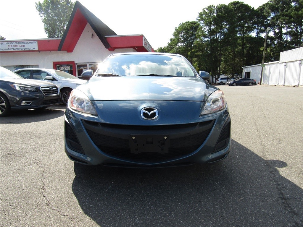 2011 Mazda Mazda3 Touring photo 3