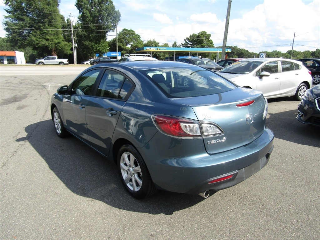 2011 Mazda Mazda3 Touring photo 5