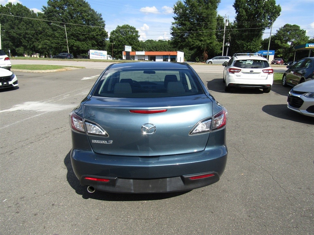 2011 Mazda Mazda3 Touring photo 6