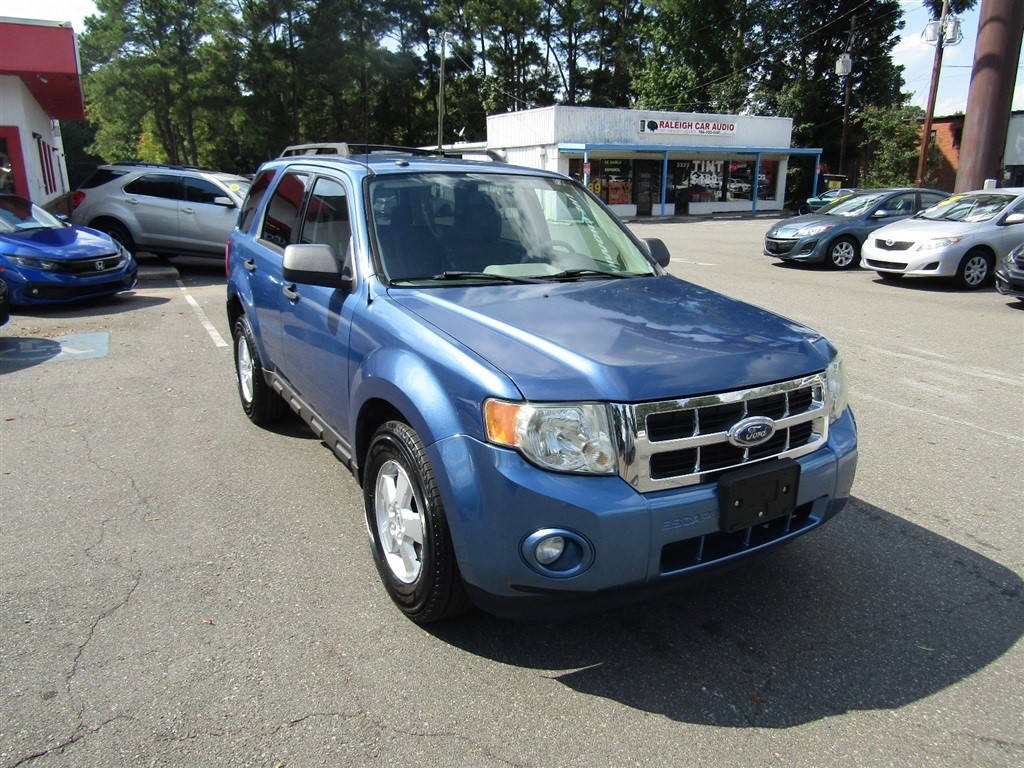 2009 Ford Escape XLT photo 10