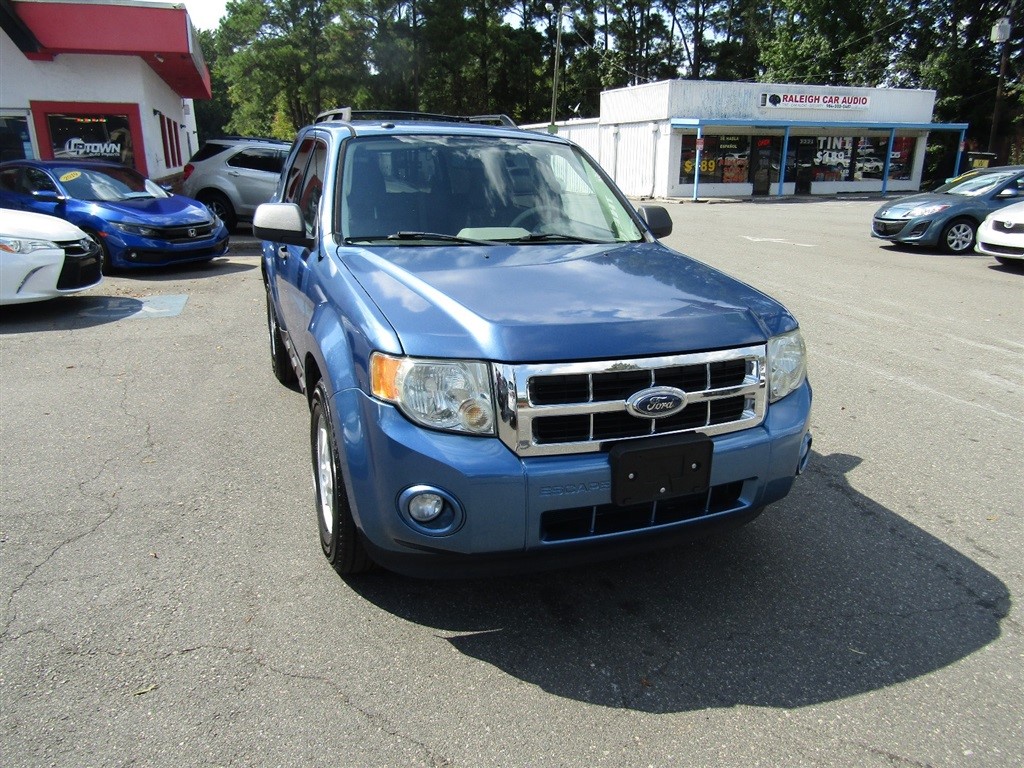 2009 Ford Escape XLT photo 11