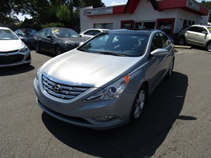 Picture of a 2013 Hyundai Sonata Limited Auto