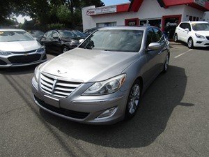 Picture of a 2012 Hyundai Genesis 3.8L