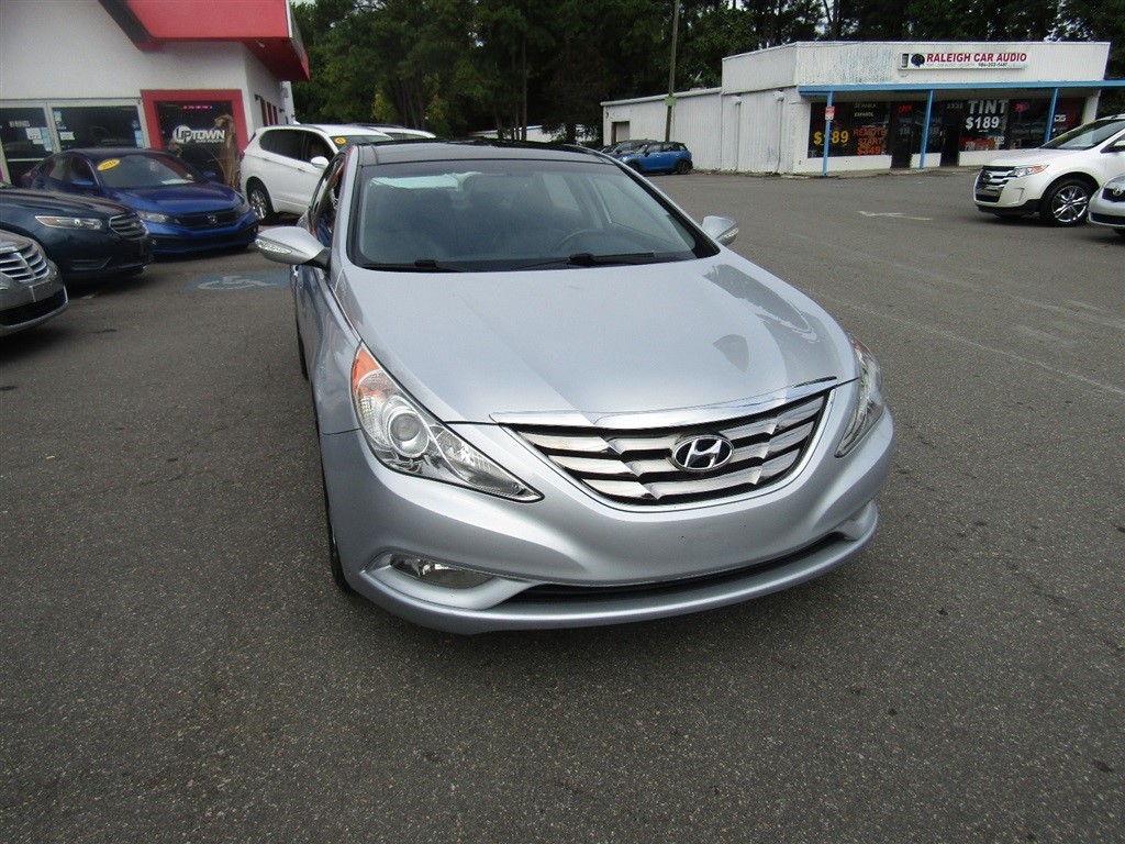 2012 Hyundai Sonata Limited photo 10