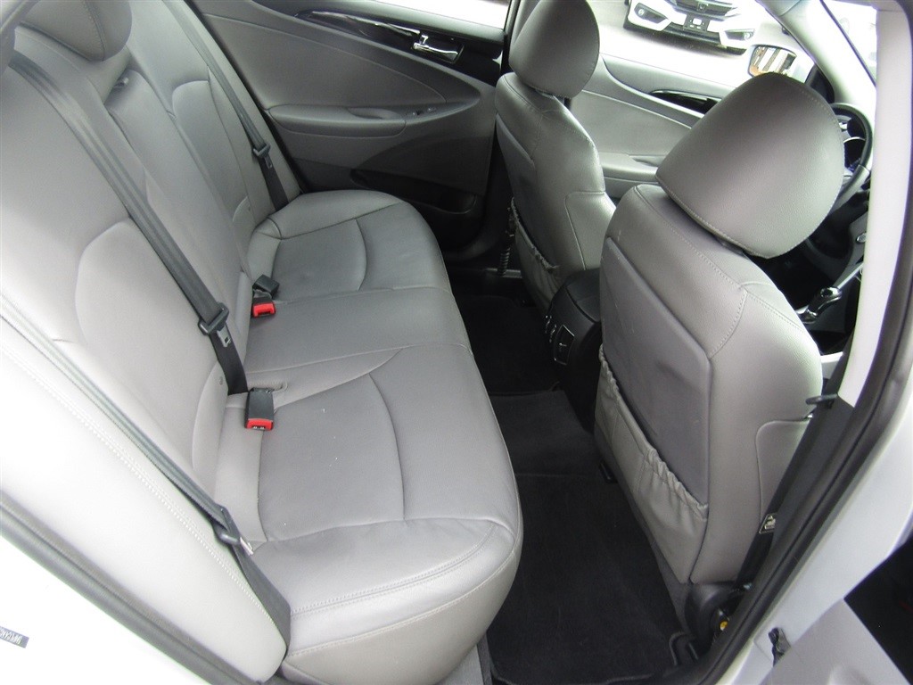 2012 Hyundai Sonata Limited photo 21