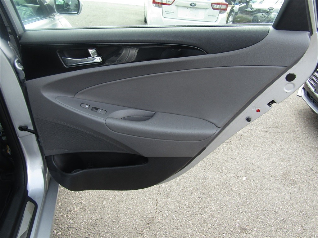 2012 Hyundai Sonata Limited photo 22