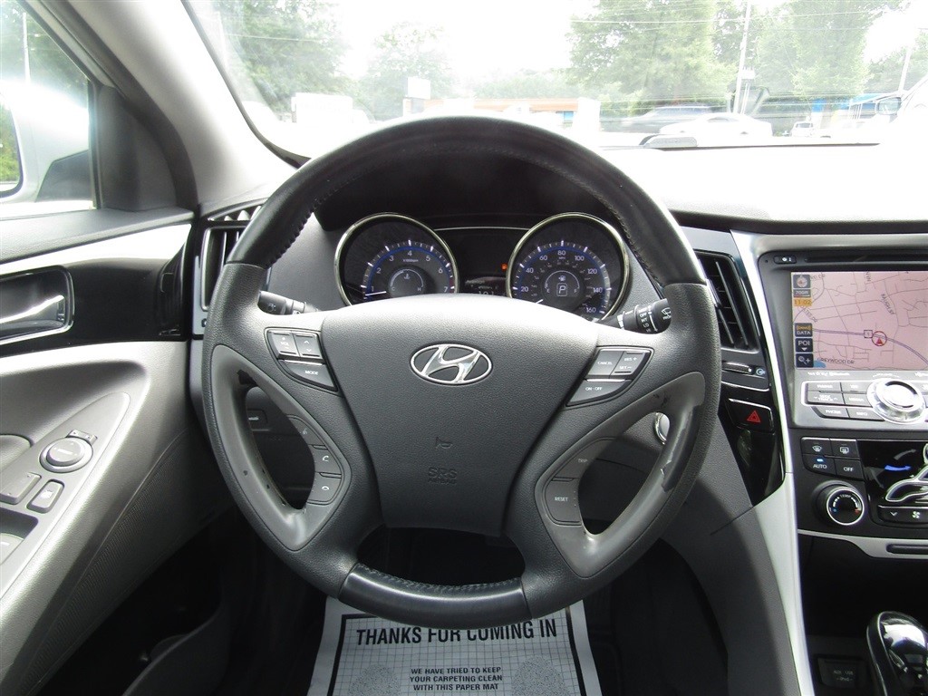 2012 Hyundai Sonata Limited photo 25