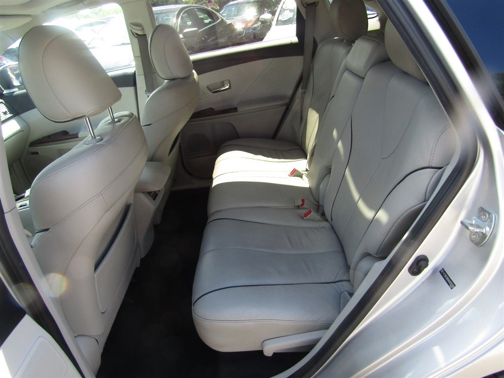 2010 Toyota Venza photo 17