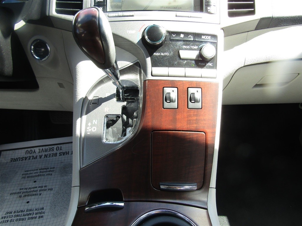 2010 Toyota Venza photo 27