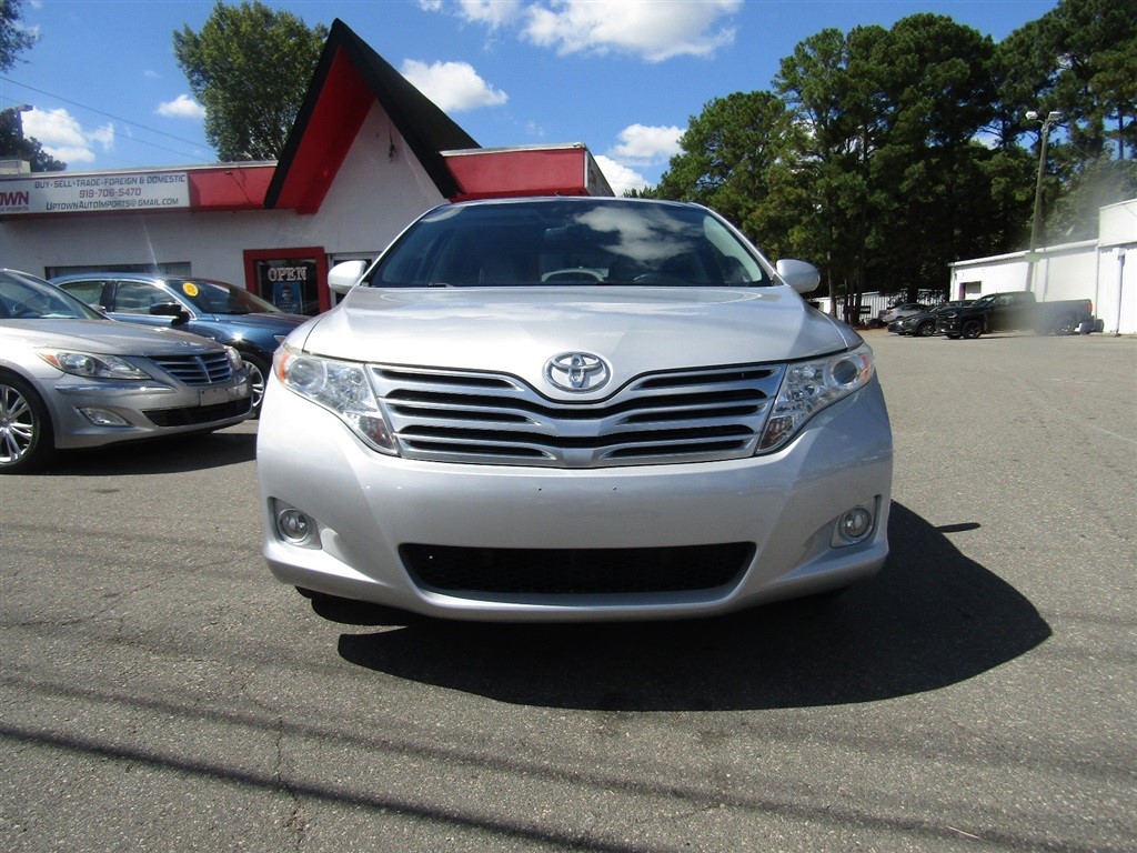 2010 Toyota Venza photo 2