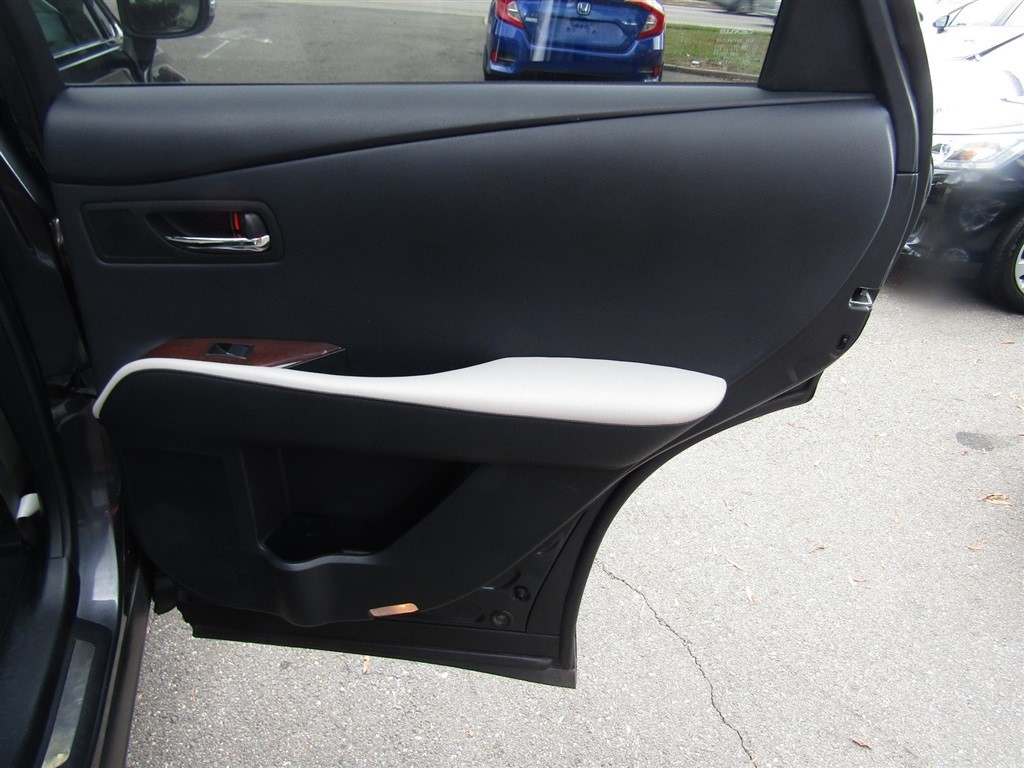 2010 Lexus RX 450h AWD photo 21