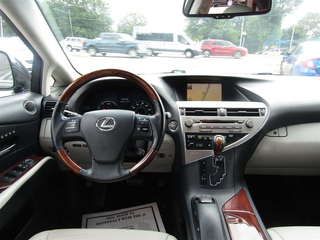 2010 Lexus RX 450h AWD photo 24