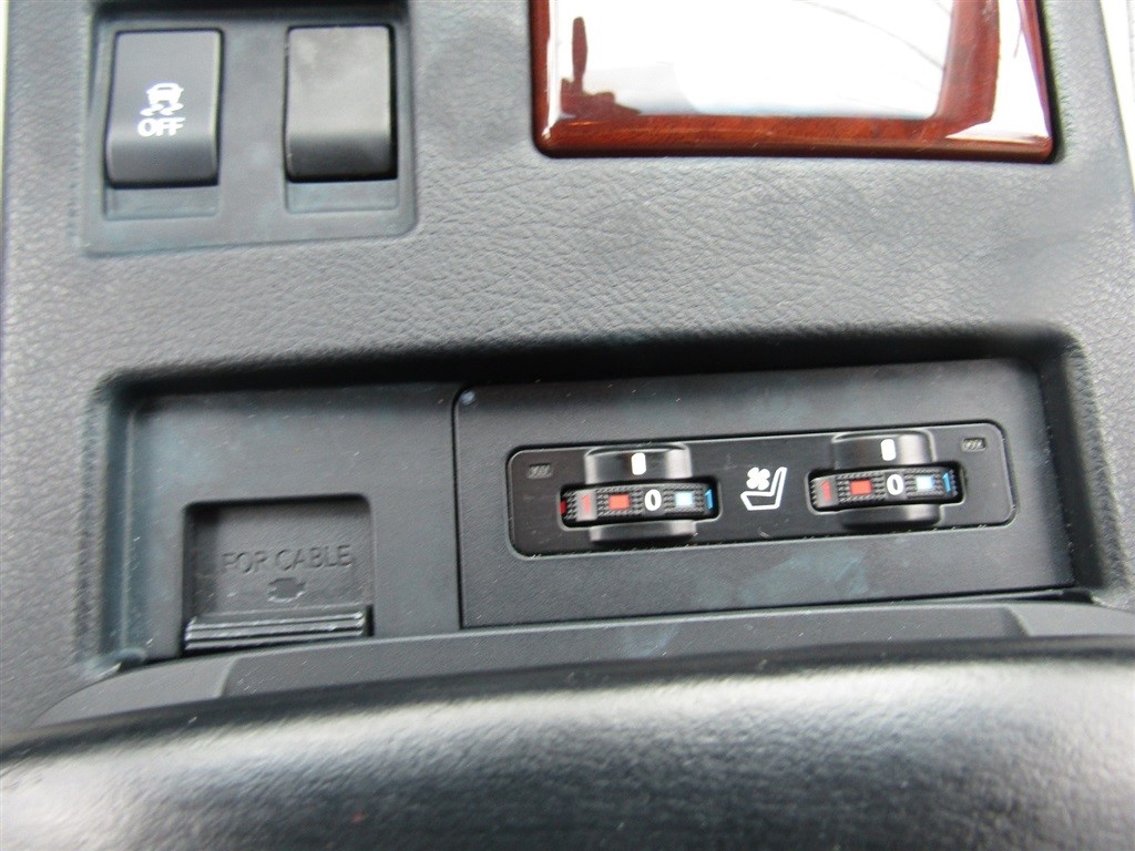2010 Lexus RX 450h AWD photo 26